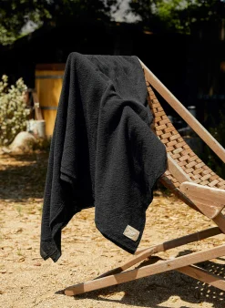 imogene + willie I+w X Family Heirloom Weavers Cotton Throw In Black|Women Home Goods|Home Goods