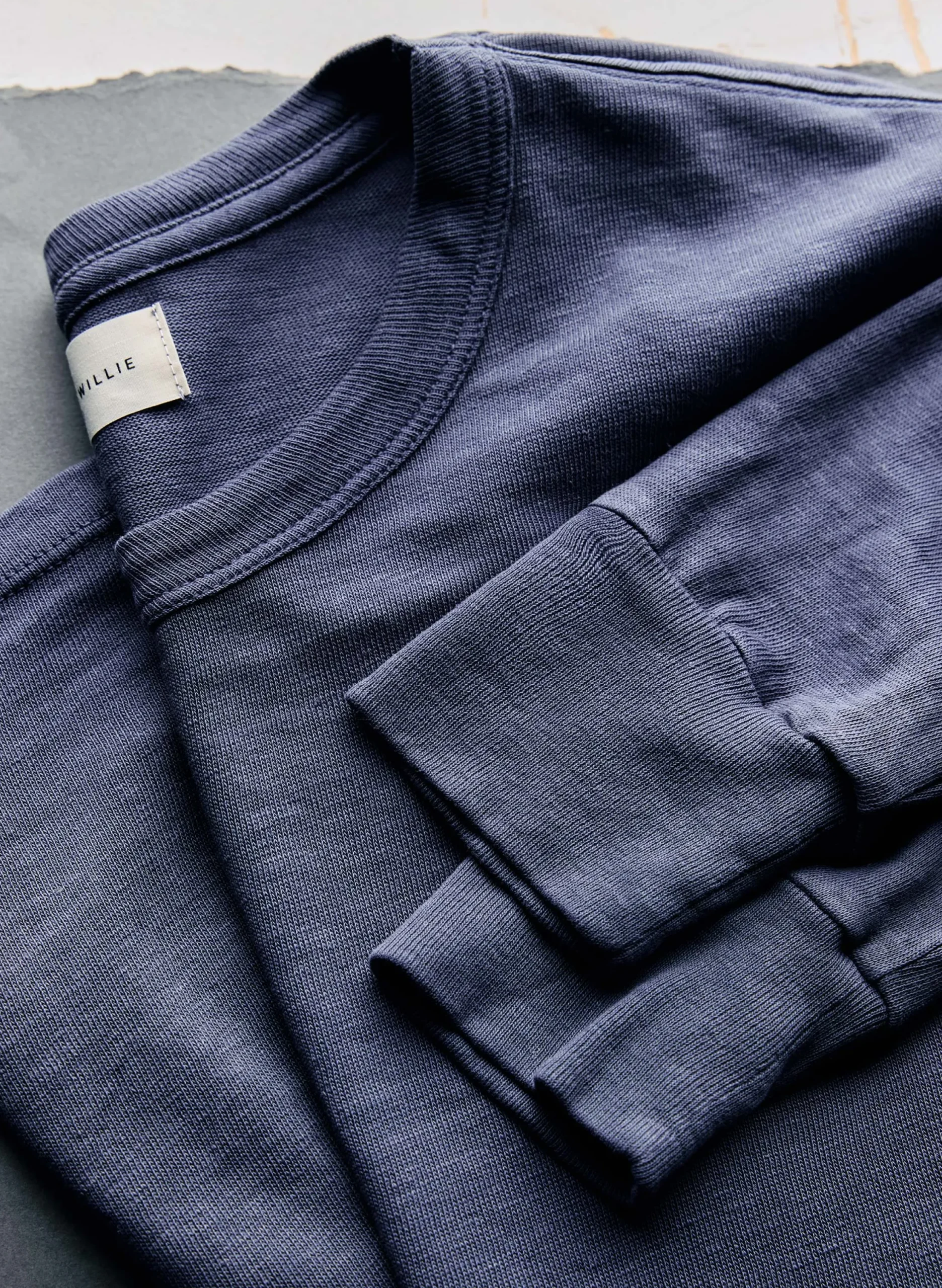 imogene + willie Long Sleeve Faded Steel Crew| T-Shirts