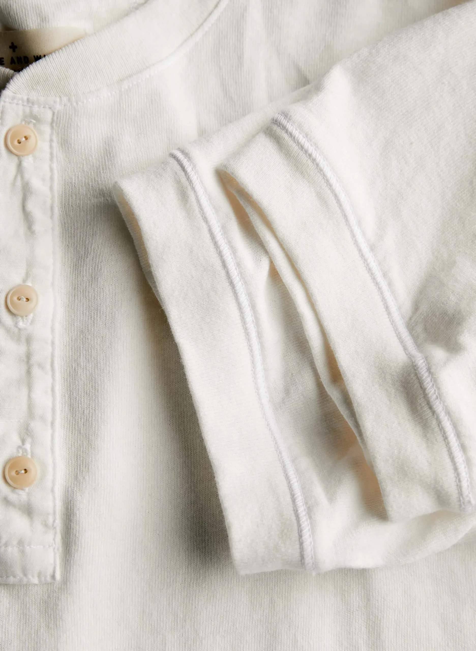 imogene + willie S/s Henley In White| Knits & Sweaters